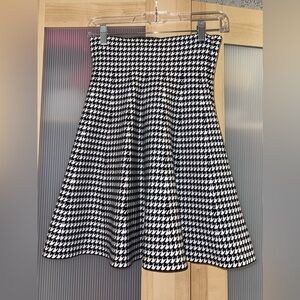 MIA MOD SKIRT HOUNDSTOOTH - SHORT 22”